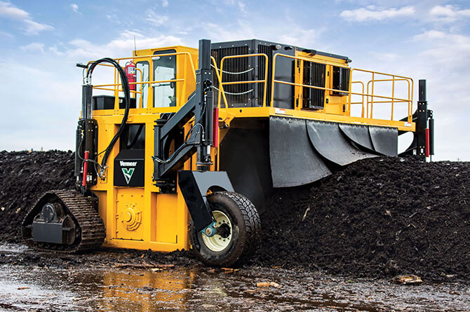 Máy trộn phân hữu cơ Vermeer CT718 Compost turner