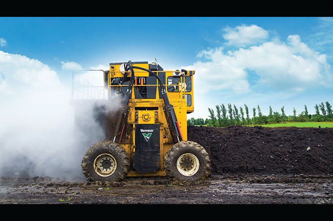 Máy trộn phân hữu cơ Vermeer CT718 Compost turner
