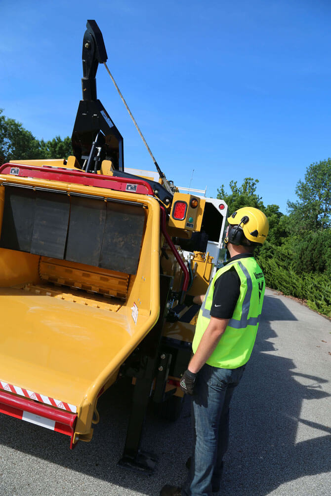 Máy băm nghiền gỗ khai thác gỗ lâm nghiệp BC2100XL