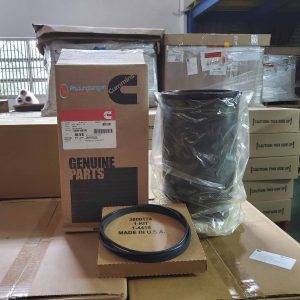 Xi lanh động cơ Cummins 3801826 Kit liner