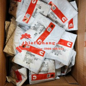 Cảm biến áp suất nhớt Cummins 4921517 Pressure Sensor