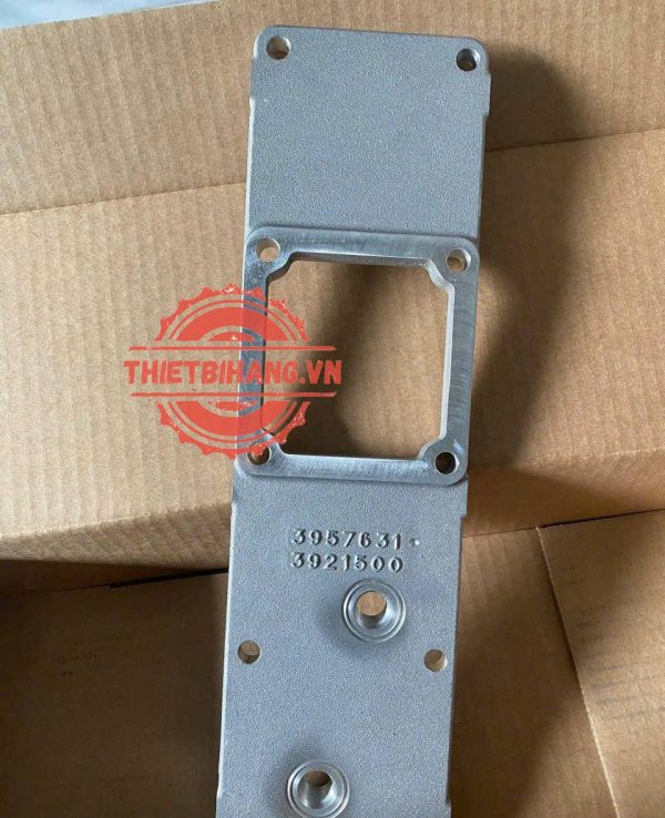 Cummins Intake Manifold Cover 3957631