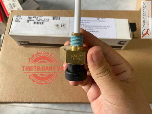 Cảm biến Cummins A055G562 Onan Low Coolant Sender