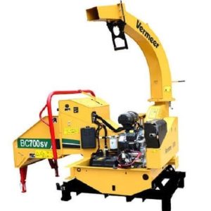 Máy băm cành cây gắn xe tải Vermeer BC700SV
