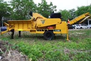 Máy băm dăm gỗ 10 tấn di động hãng Vermeer