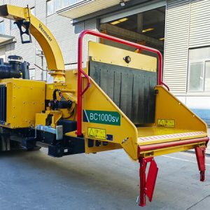 Máy băm cành cây BC1000SV gắn xe tải