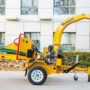 Máy băm cành cây giá rẻ BC700S Vermeer